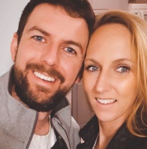 Meet your Posher, Tee